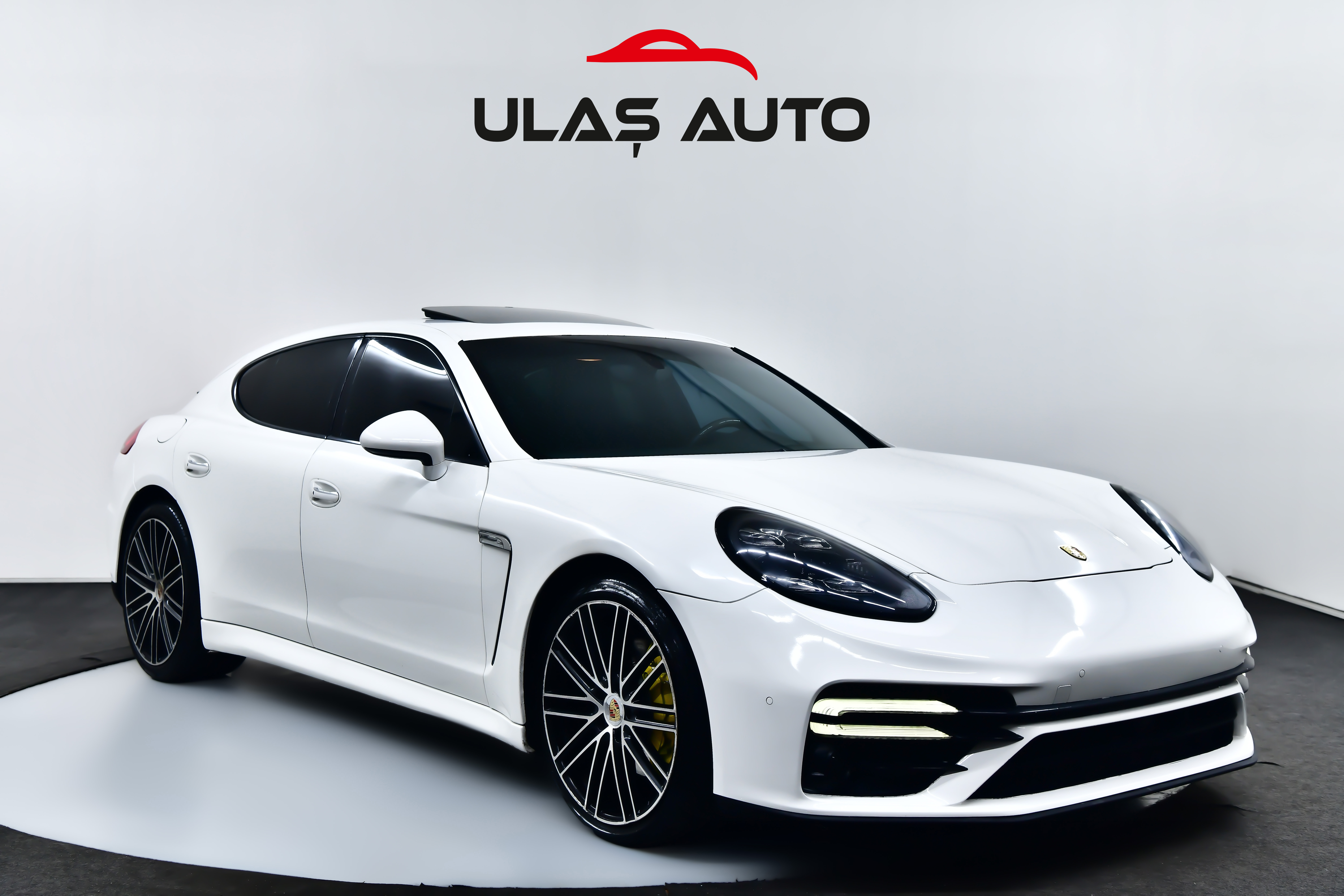 ULAŞ AUTO'DAN 2012 PORSCHE PANAMERA DİESEL EMSALSİZ BAKIMLI